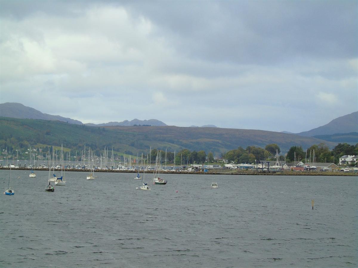Snug - Meadhan Apartment Helensburgh Esterno foto